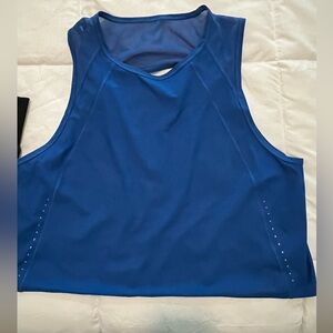 Lululemon cropped tank top